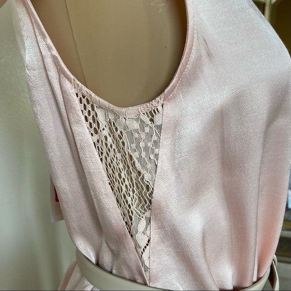 Cute Satin feel Romper NWT - Picture 6 of 9